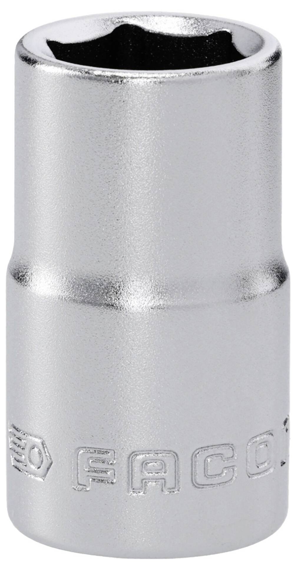 Ein glänzender metallischer Stecknuss-Kopf mit sechskantiger Öffnung, an der Basis mit 