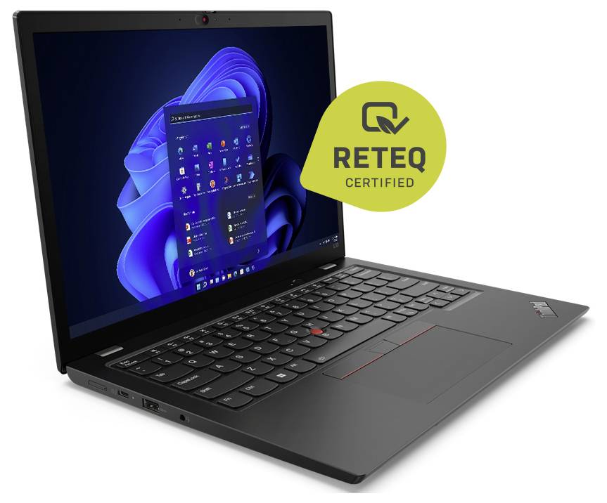 Ein schwarzer Laptop mit Windows-Desktopbildschirm ist geöffnet. Ein 