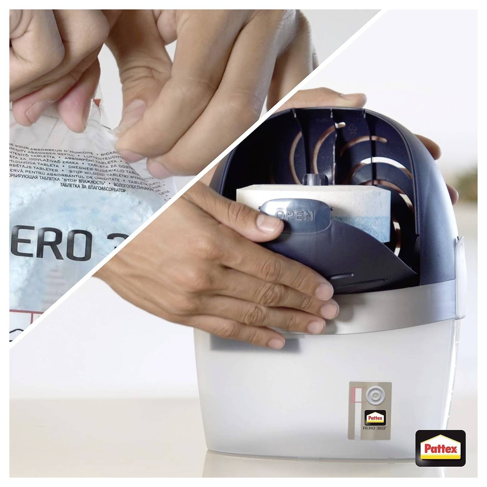 Eine Person fügt ein Feuchtigkeitsabsorber-Päckchen in einen Luftentfeuchter ein und zeigt die Produktnutzung zur Feuchtigkeitsreduzierung. Die Marke Pattex ist sichtbar.