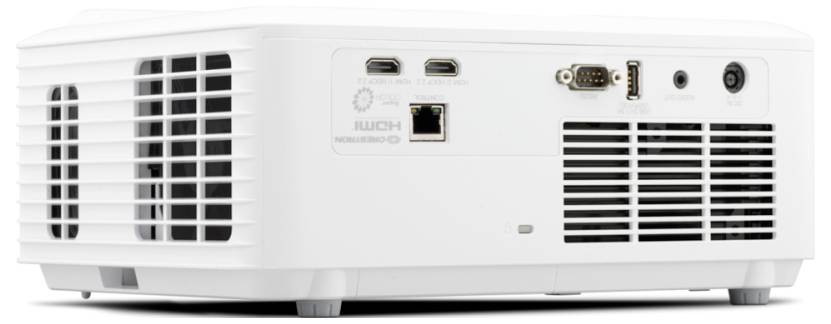 Ein weißes elektronisches Gerät mit mehreren Anschlüssen, einschließlich HDMI und LAN, aus einem leichten Winkel fotografiert, um die Rückseite und die Seitenlüftungsschlitze zu zeigen.