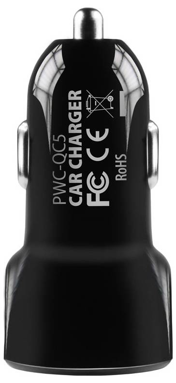 Schwarzes Autoladegerät-Adapter mit der Bezeichnung „PWC-05 CAR CHARGER