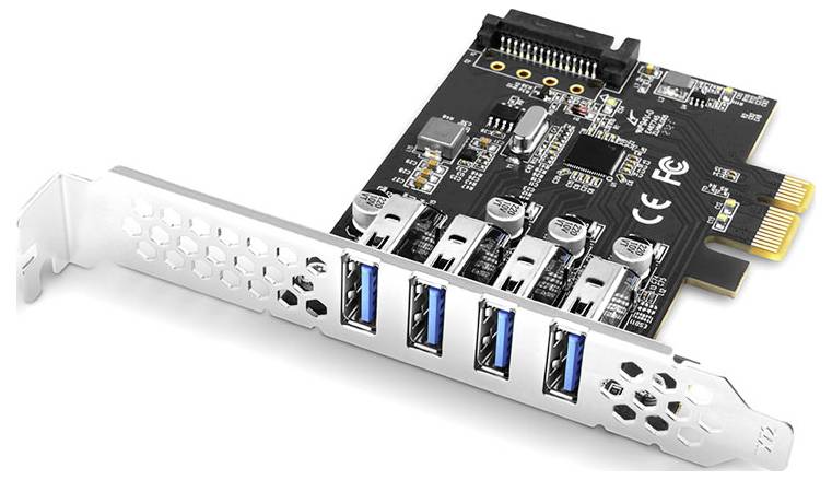 Interne PCIe-Erweiterungskarte mit vier blauen USB-3.0-Anschlüssen auf einer silbernen Halterung, wird verwendet, um USB-Konnektivität zu einem Desktop-Computer hinzuzufügen.