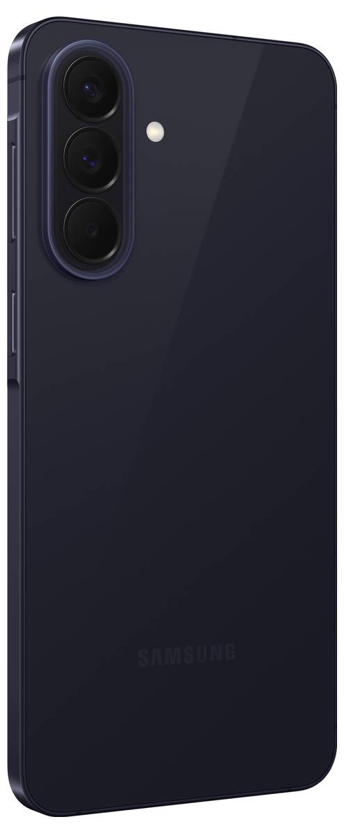 Rückseite eines schwarzen Samsung-Smartphones mit dreifachem Hauptkamera-Modul in vertikaler Anordnung und kleinem Blitz in der Nähe der oberen Ecke.