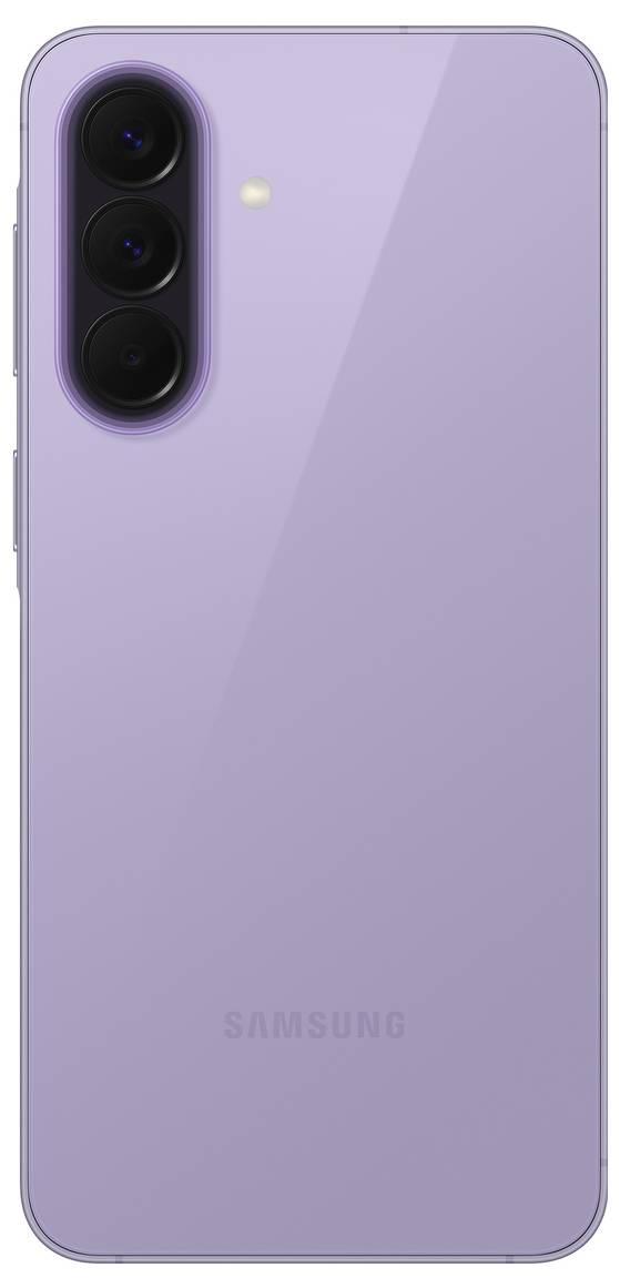 Rückansicht eines lavanderfarbenen Samsung-Smartphones mit dreifacher Rückkamera in einem vertikalen Modul und einem kleinen Blitz oben links.