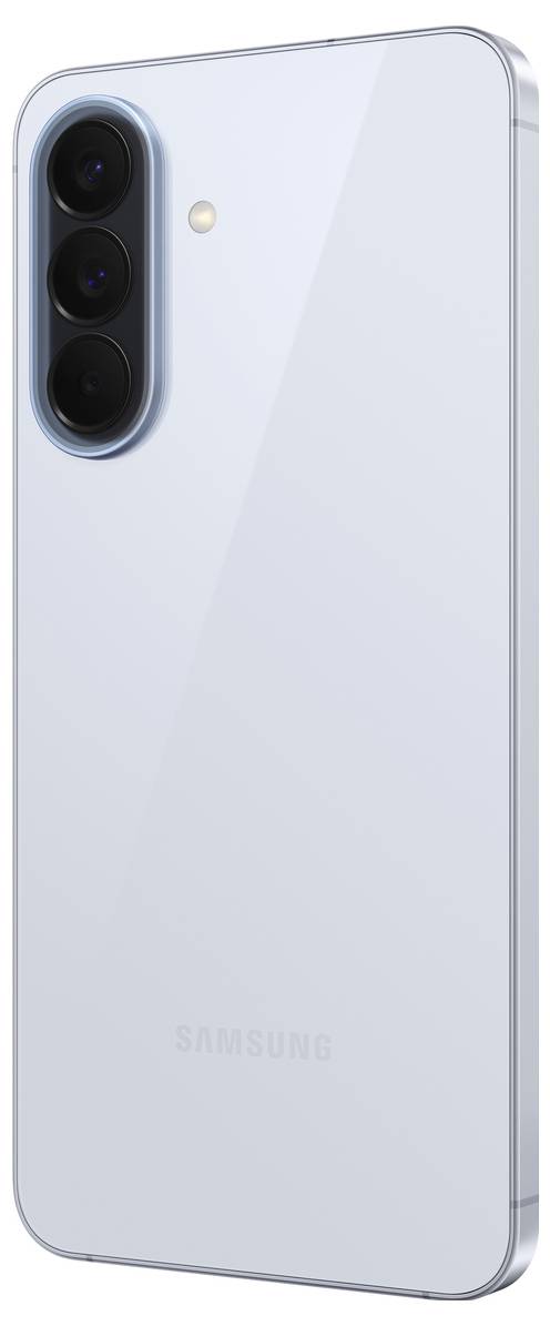 Rückseite eines hellsilbernen Samsung-Smartphones mit drei vertikal angeordneten Rückkameras und einem LED-Blitz.