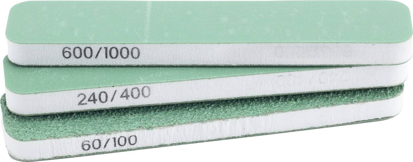 Stapel aus drei grünen Schleifpads mit den Bezeichnungen 600/1000, 240/400 und 60/100.