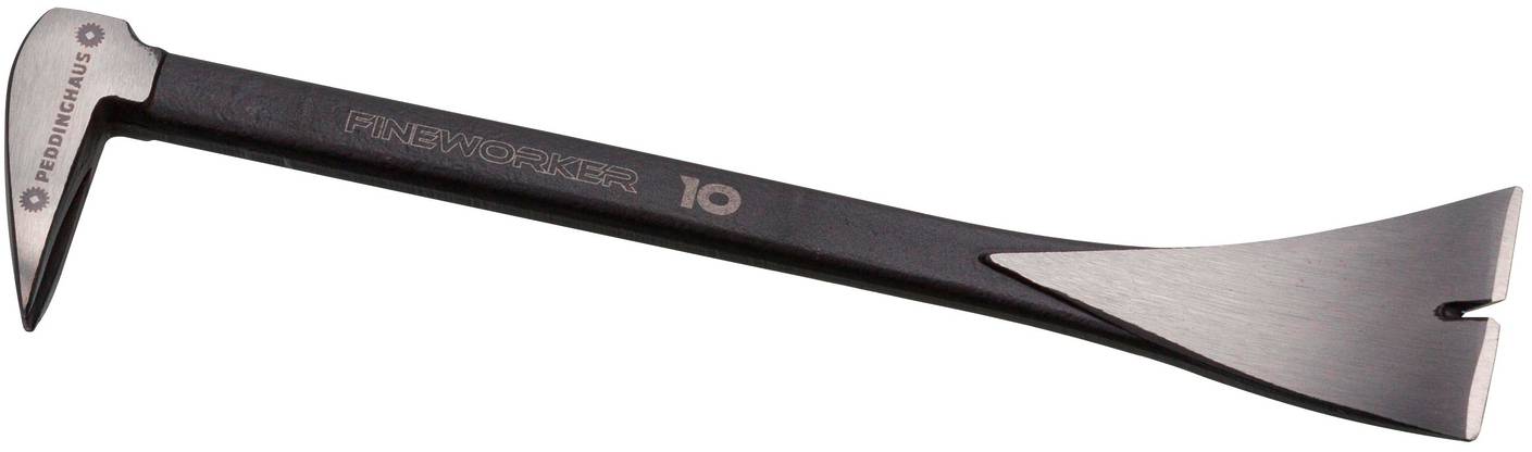 Schwarze Brechstange/Hebelwerkzeug mit abgeflachtem Krallenenende, dargestellt auf weißem Hintergrund.