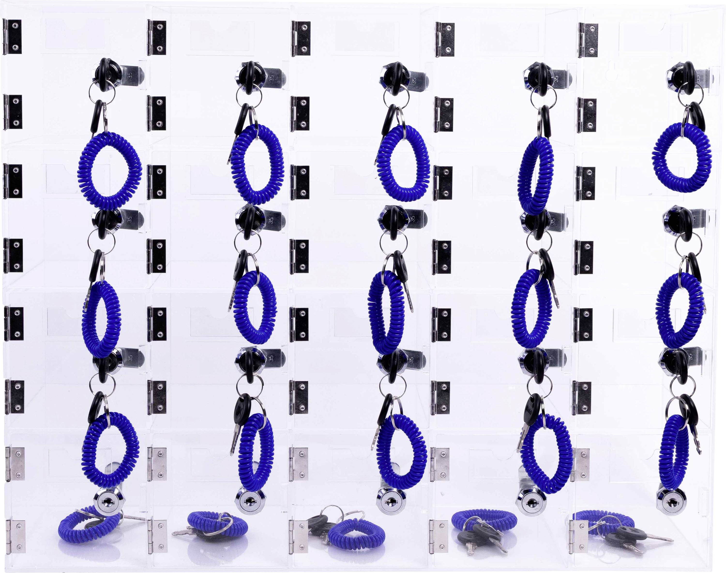 Anzeige von blauen spiralförmigen Kabelschlössern mit Schlüsseln, die an Wandhalterungen aufgehängt sind, gezeigt in mehreren Reihen und Konfigurationen.