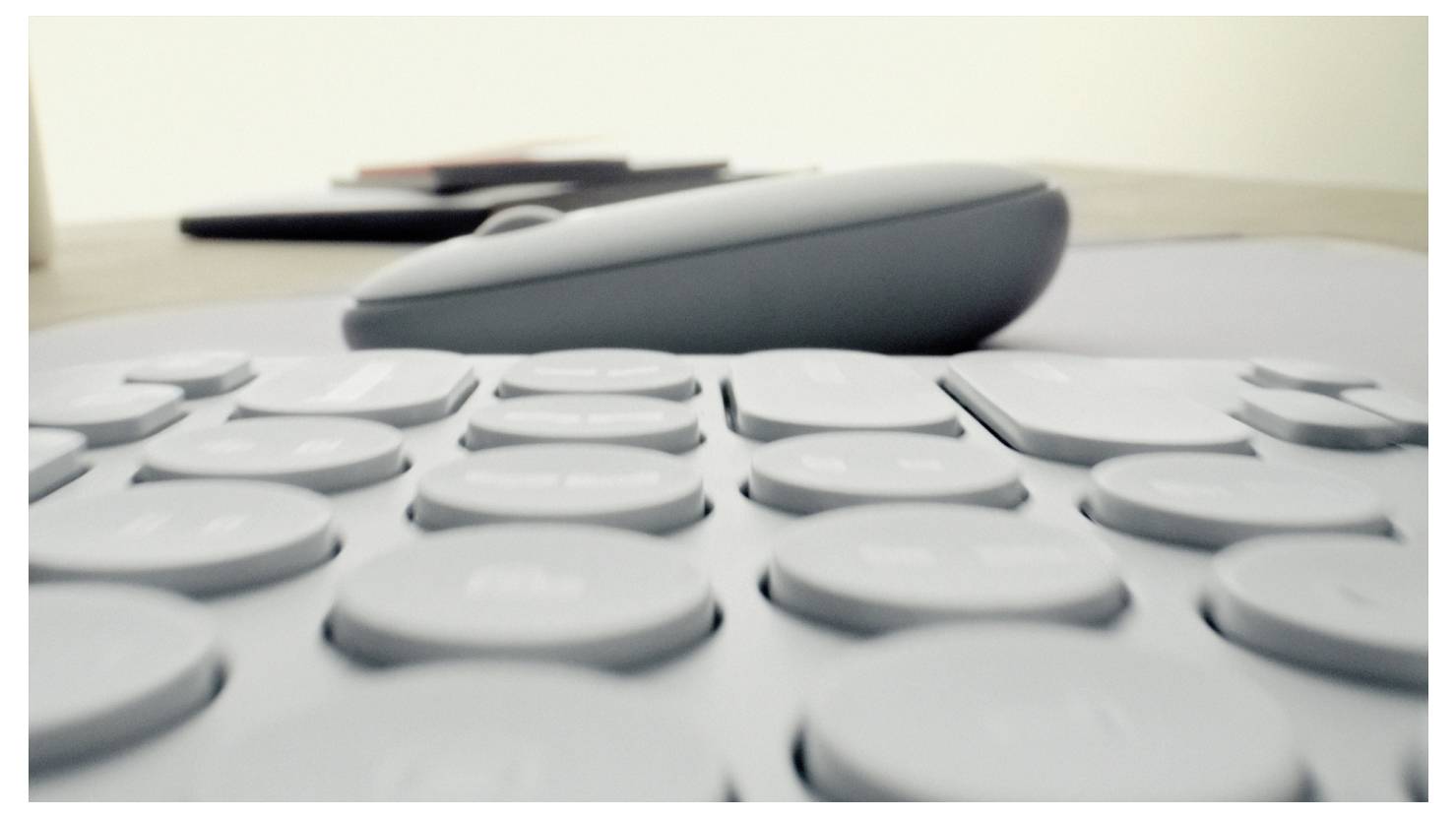Logitech Pebble 2 Combo Tastatur, Maus-Set Kabellos Optisch Pink 3 Tasten