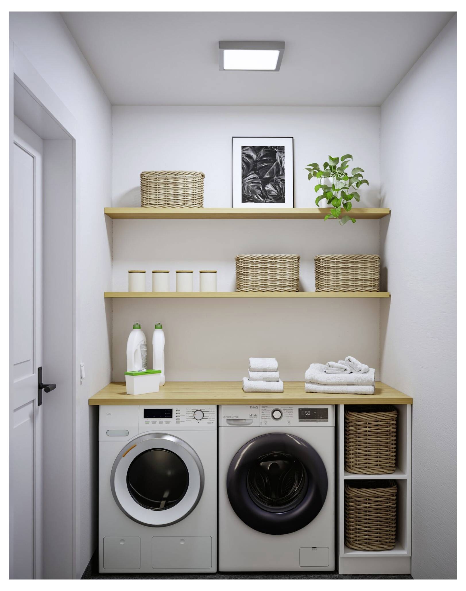 Kompaktes Wäscheraum mit zwei Frontlader-Waschmaschinen unter Regalen, die Körbe, Flaschen, gefaltete Handtücher und eine Topfpflanze halten.