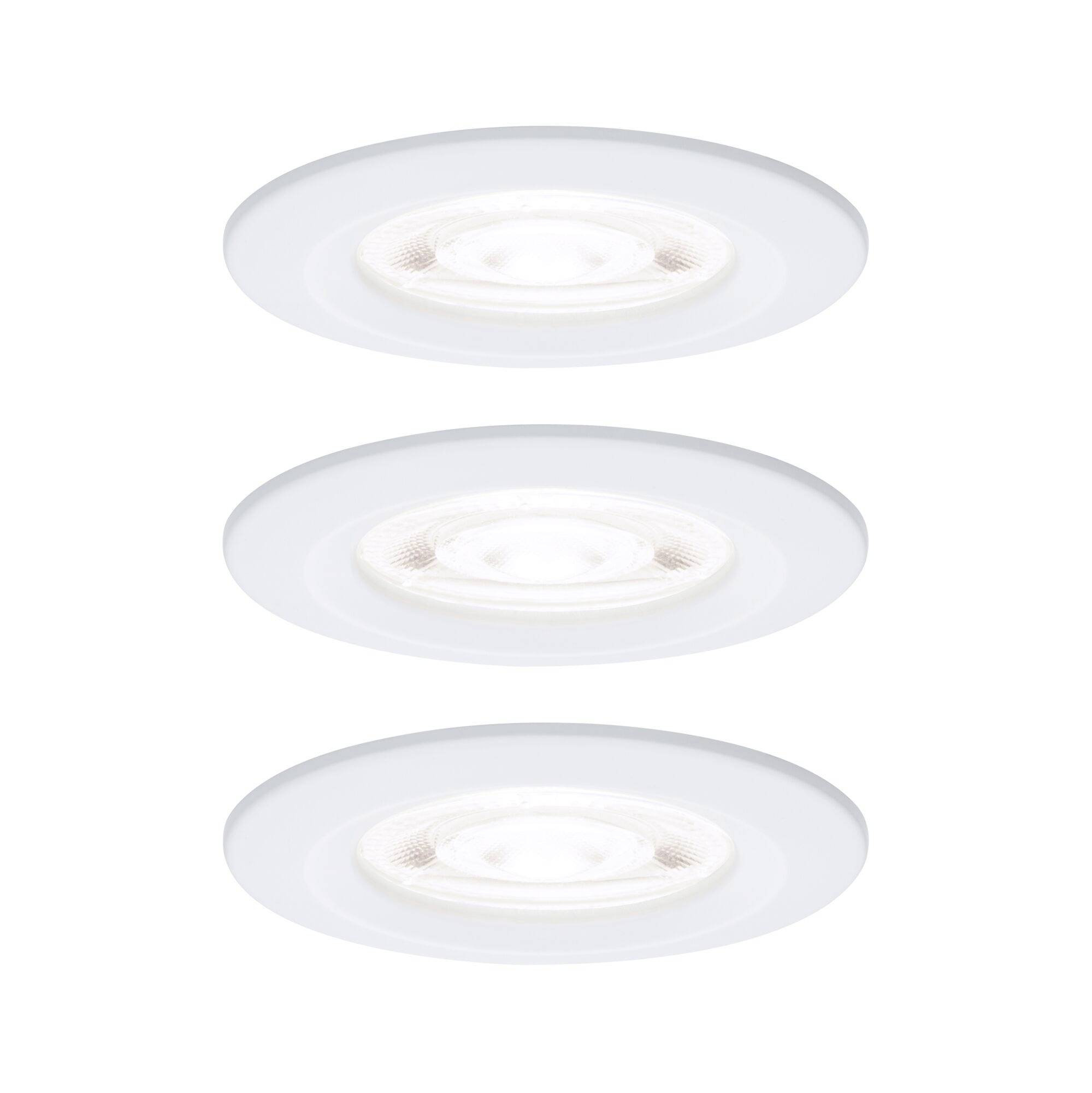 Drei identische weiße eingelassene Deckenleuchten, die vertikal übereinander auf weißem Hintergrund angeordnet sind.