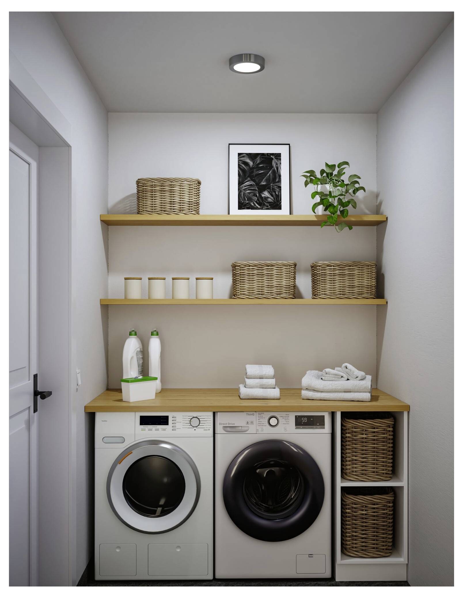 Kompaktes Waschzimmer mit gestapelten Regalen, Waschmaschine und Trockner unter einer Holztheke, sowie Körbe, Handtücher und Waschmittelflaschen.