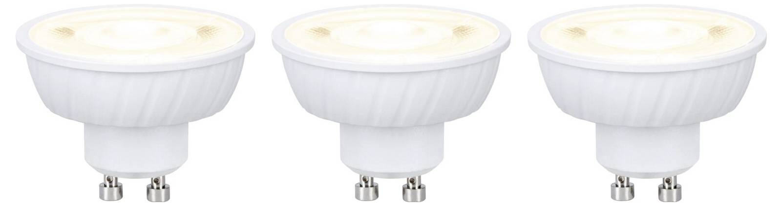 Drei weiße GU10-LED-Spotlightlampen nebeneinander auf weißem Hintergrund gezeigt.