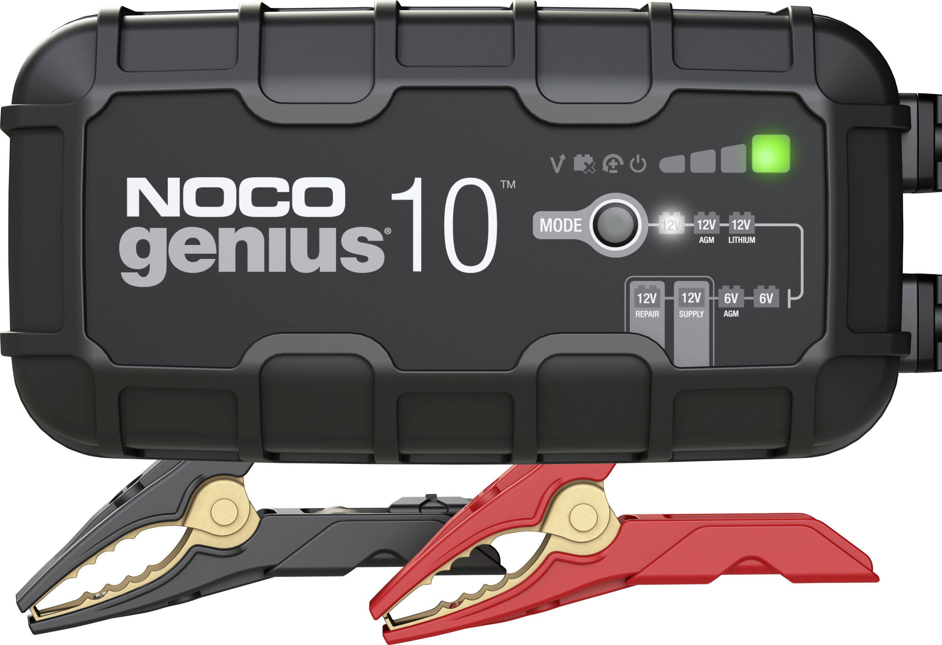NOCO Genius 10 Batterieladegerät mit verbundenen schwarzen und roten Klemmen, das Ladesstatusleuchten und Modusindikatoren anzeigt.