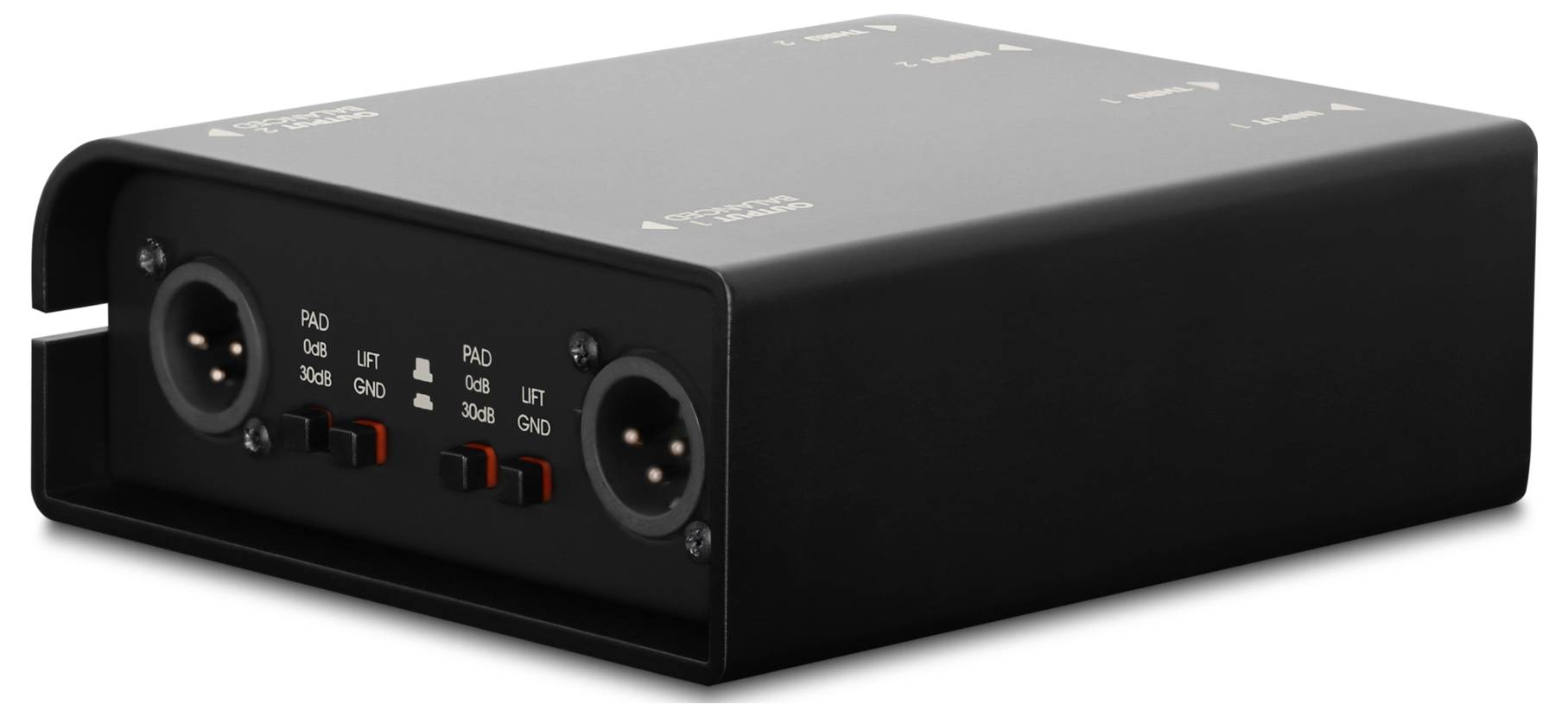 Schwarzes rechteckiges Audiogerät mit zwei XLR-ähnlichen Eingängen auf der Vorderseite und Lift-/Schalter für Massekopplung, dargestellt in einer Produktansicht auf weißem Hintergrund