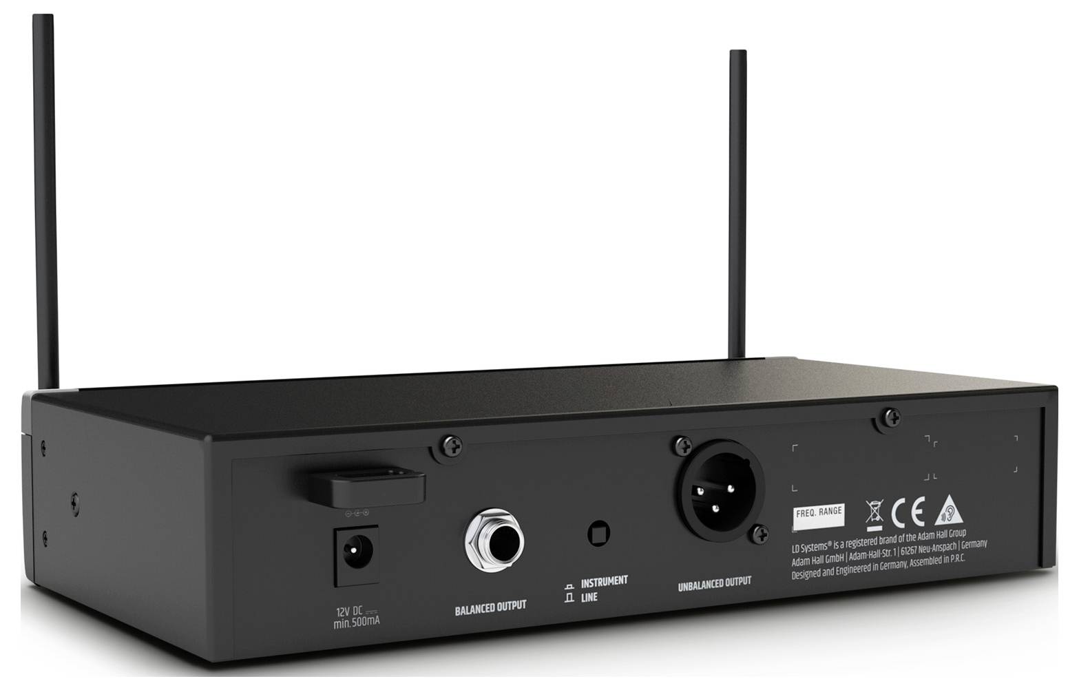 Rückansicht eines schwarzen kabellosen Audio-Empfängers oder Mixer-Geräts mit zwei Antennen, das Stromeingang, symmetrische Ausgänge und unsymmetrische Ausgänge auf der Rückwandplatte zeigt.