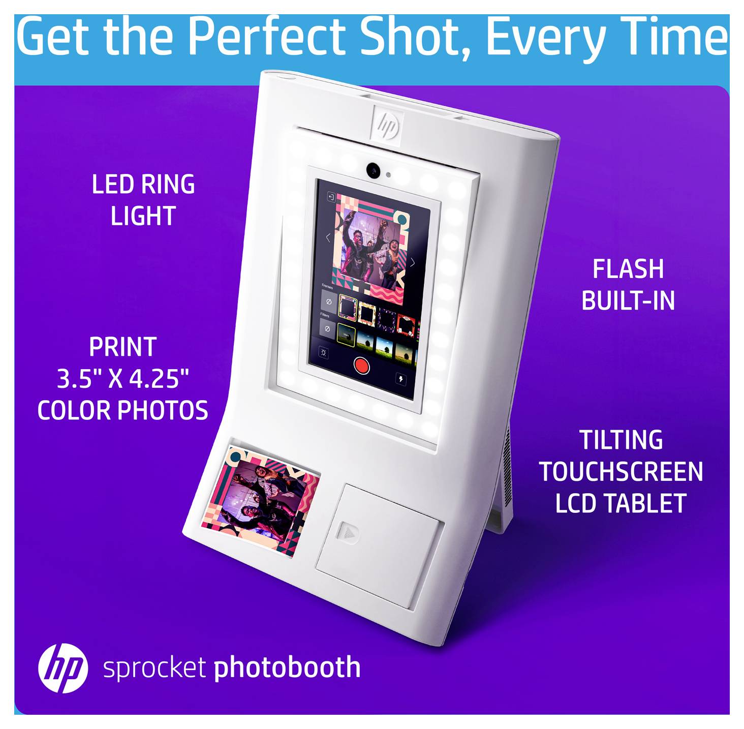 HP Sprocket Photobooth-Gerät auf lila Hintergrund, zeigt einen neigbaren Touchscreen, eingebauten Blitz, LED-Ringlicht und 3,5 x 4,25-Zoll-Farbfotodruck.