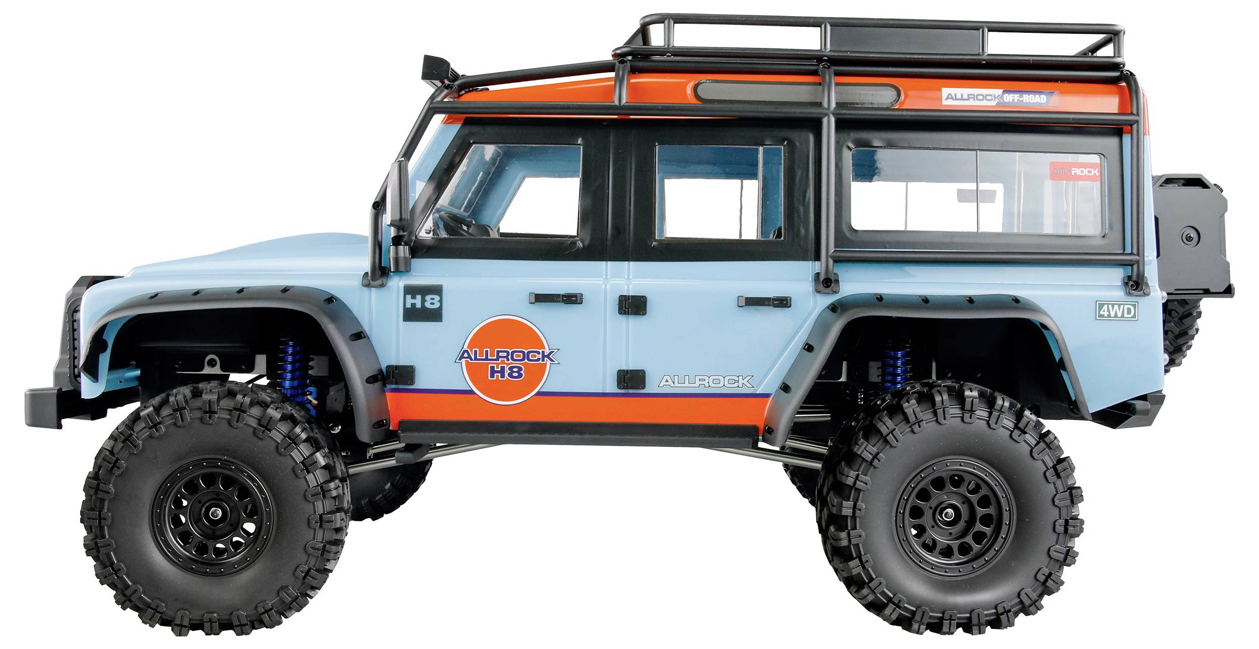 Blaues Gelände-SUV mit orangefarbenen Akzenten, Dachgepäckträger und großen Reifen, in Seitenansicht auf weißem Hintergrund dargestellt.