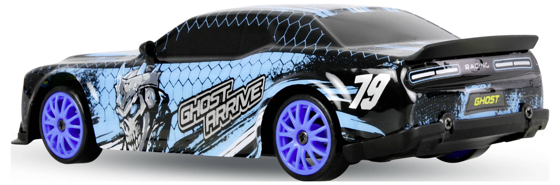 Schwarzes Rennwagen-ähnliches Auto mit blauen Rädern, bedeckt mit „GHOST DRIVE