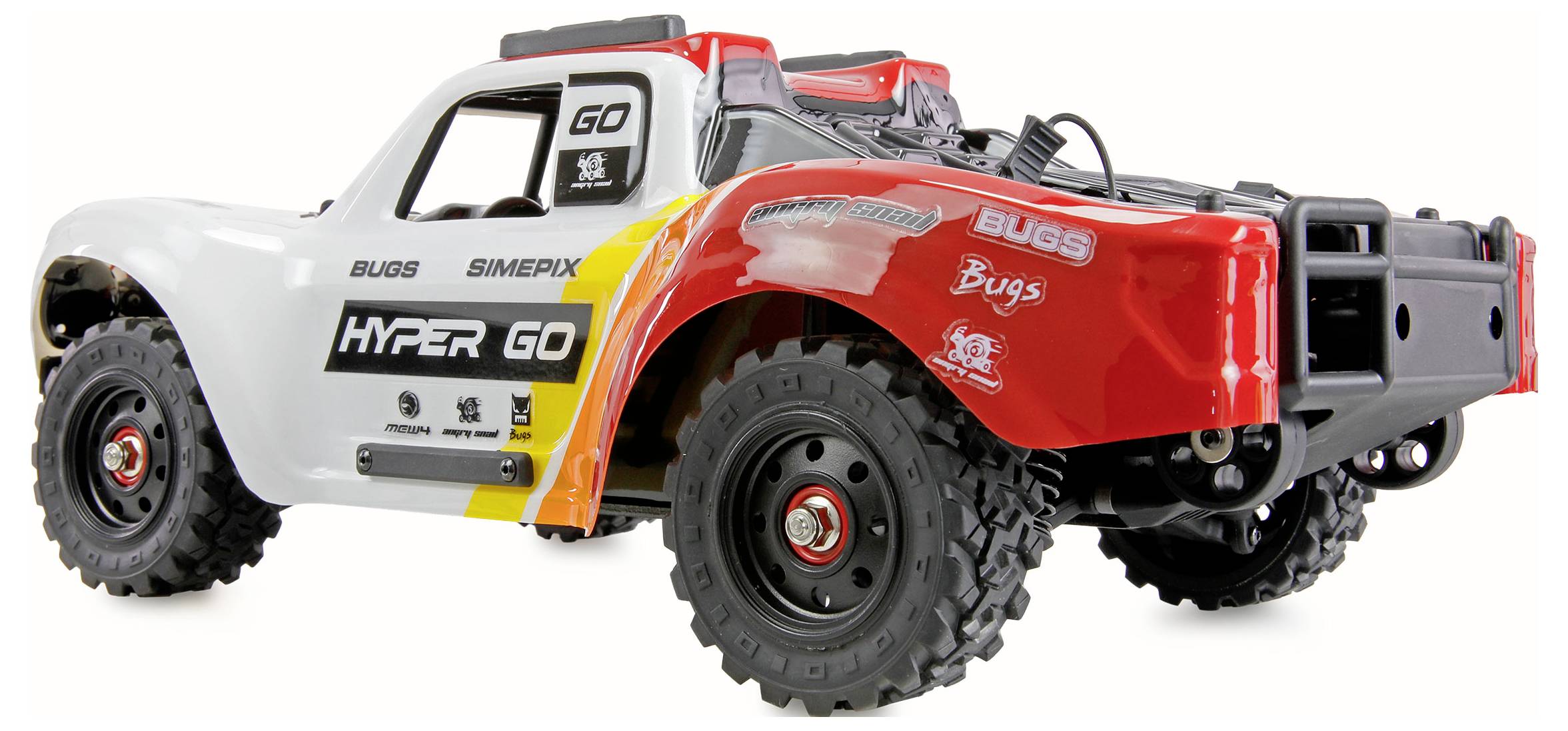 Rotes und weißes Gelände-RC-Auto mit großen Profilreifen, in Seitenansicht auf einfachem Hintergrund dargestellt.