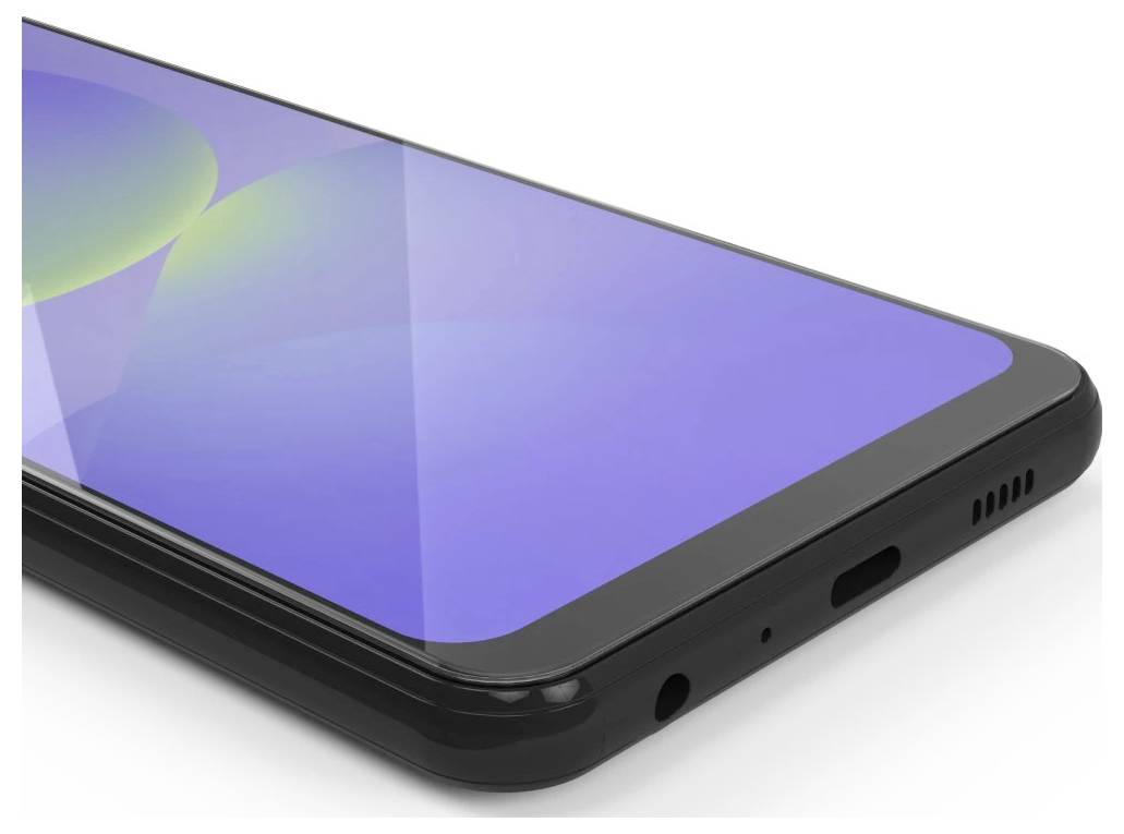 Nahaufnahme eines schwarzen Smartphones, das seine Kante, untere Anschlüsse, Lautsprecherlöcher und reflektiven Bildschirm auf weißem Hintergrund zeigt.