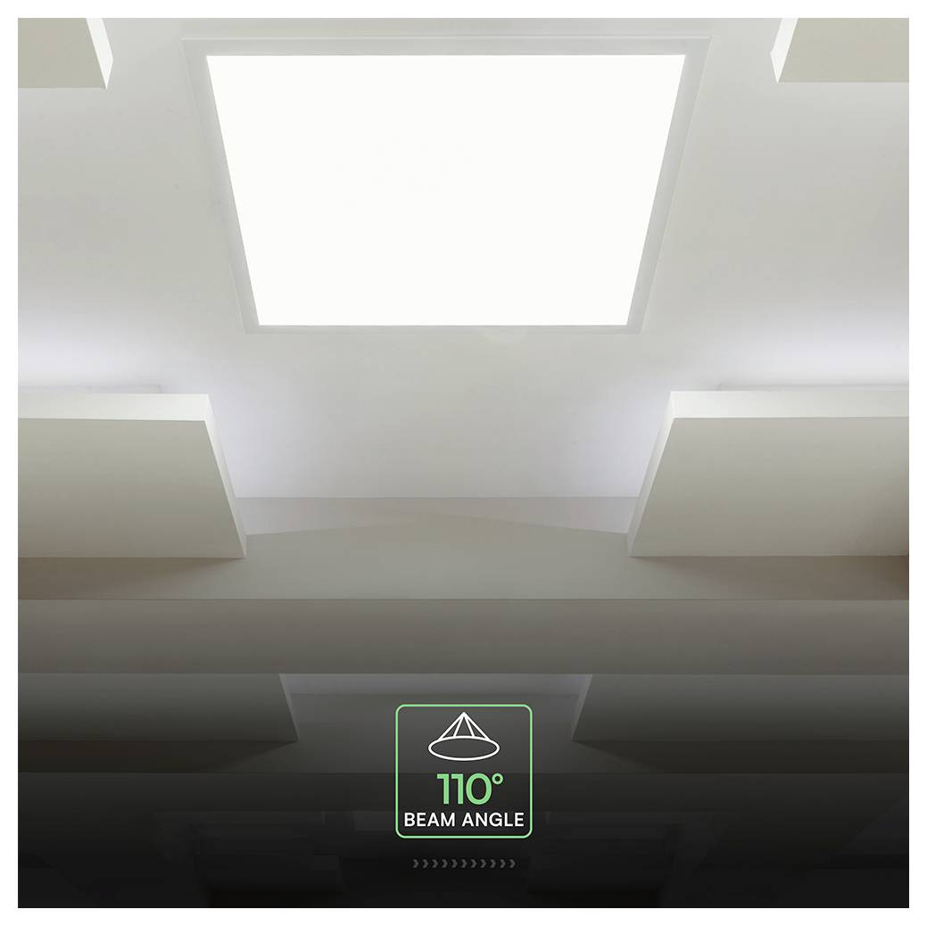 E14-Kerzenlampe mit SMD-LED-Technologie, auf schwarzem Hintergrund in Weiß dargestellt mit den Beschriftungen „CANDLE BULB
