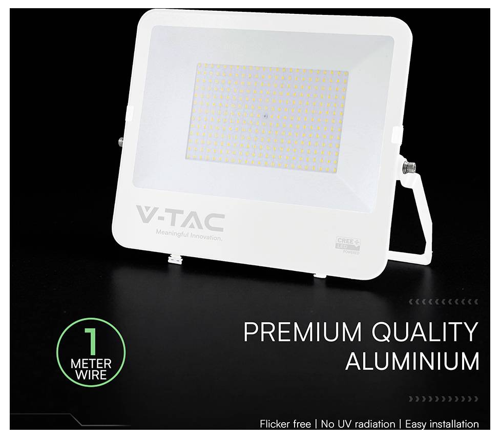 Weiße V-TAC LED-Flutleuchte auf schwarzem Hintergrund, beschriftet mit „PREMIUM QUALITY ALUMINIUM