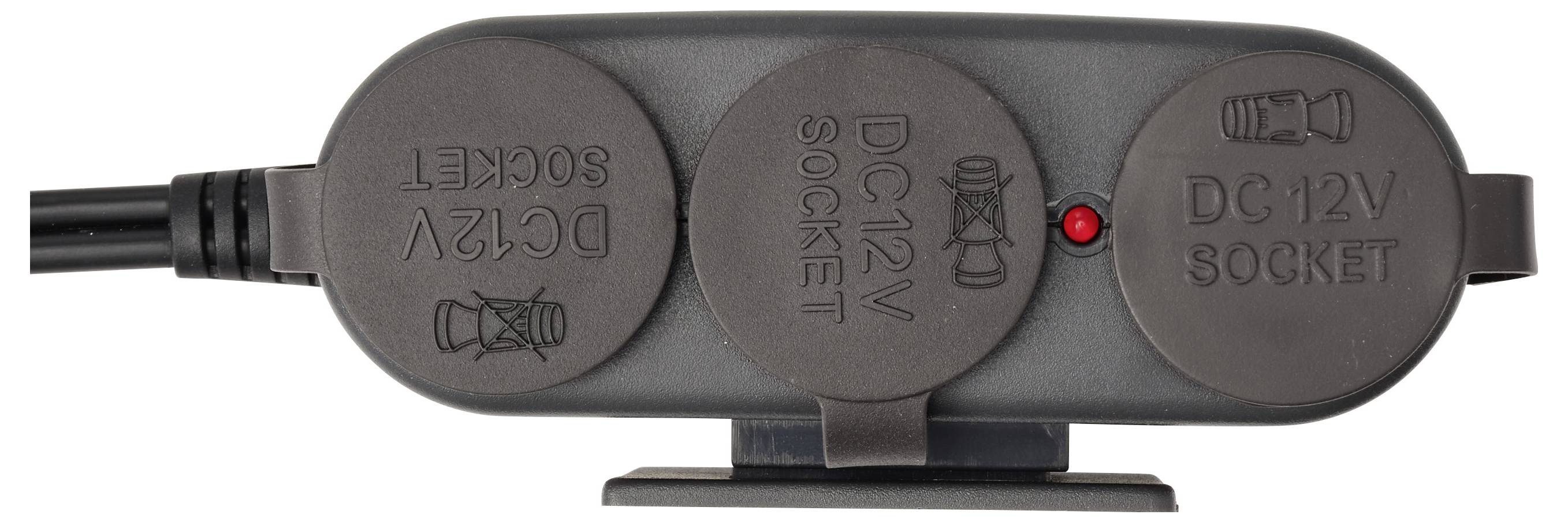 Dreifacher 12V DC-Stromversorgungsbuchsenadapter mit einer roten Anzeigeleuchte und Steckern, die auf beiden Seiten angeschlossen sind.