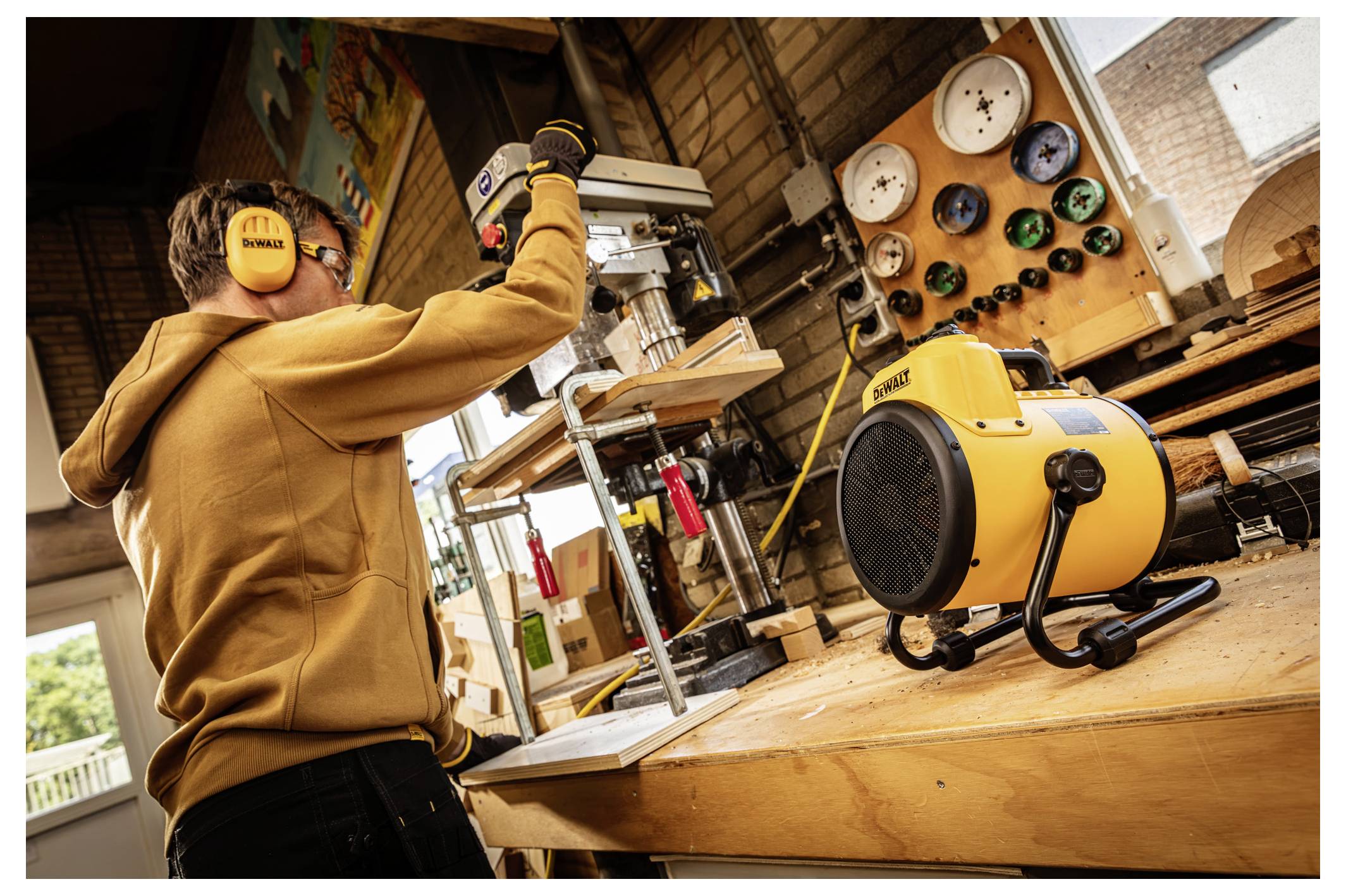 DEWALT DXJHXA0002E Heizgerät 25m² Gelb/Schwarz