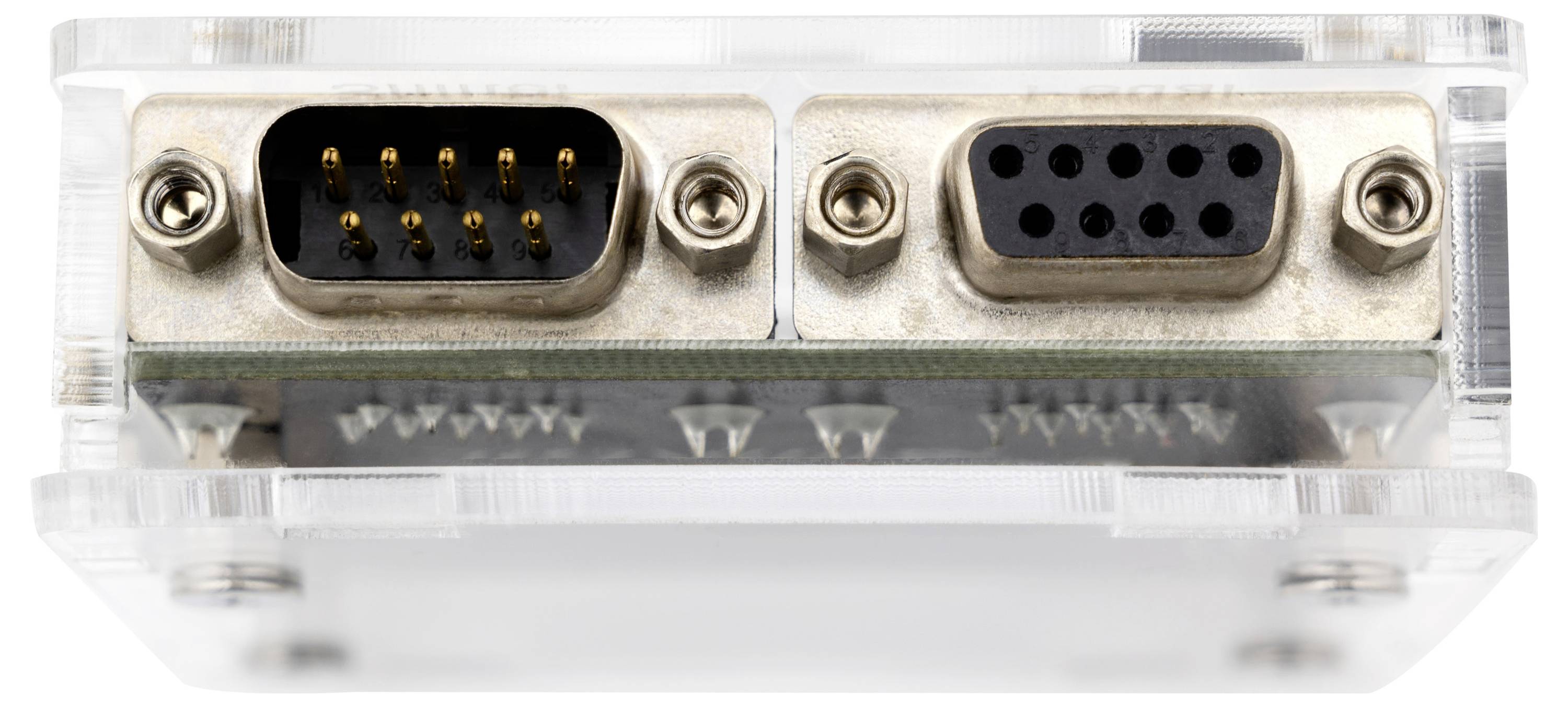 Nahaufnahme eines transparenten elektronischen Adapters mit zwei Metall-D-Sub-Steckverbindern, einem 9-poligen Stecker und einer 9-poligen Buchse.