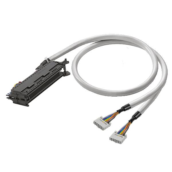 Weißes Kabelbaum mit einem schwarzen Mehrpolstecker auf einer Seite und zwei kleinen Mehrleiter-Steckverbindern auf der anderen Seite.