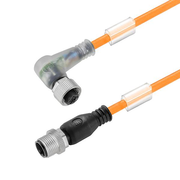 Querschnitt einer schwarzen Elektroklemmenleiste mit orangefarbenen Hebeln und Metallklemmen auf weißem Hintergrund