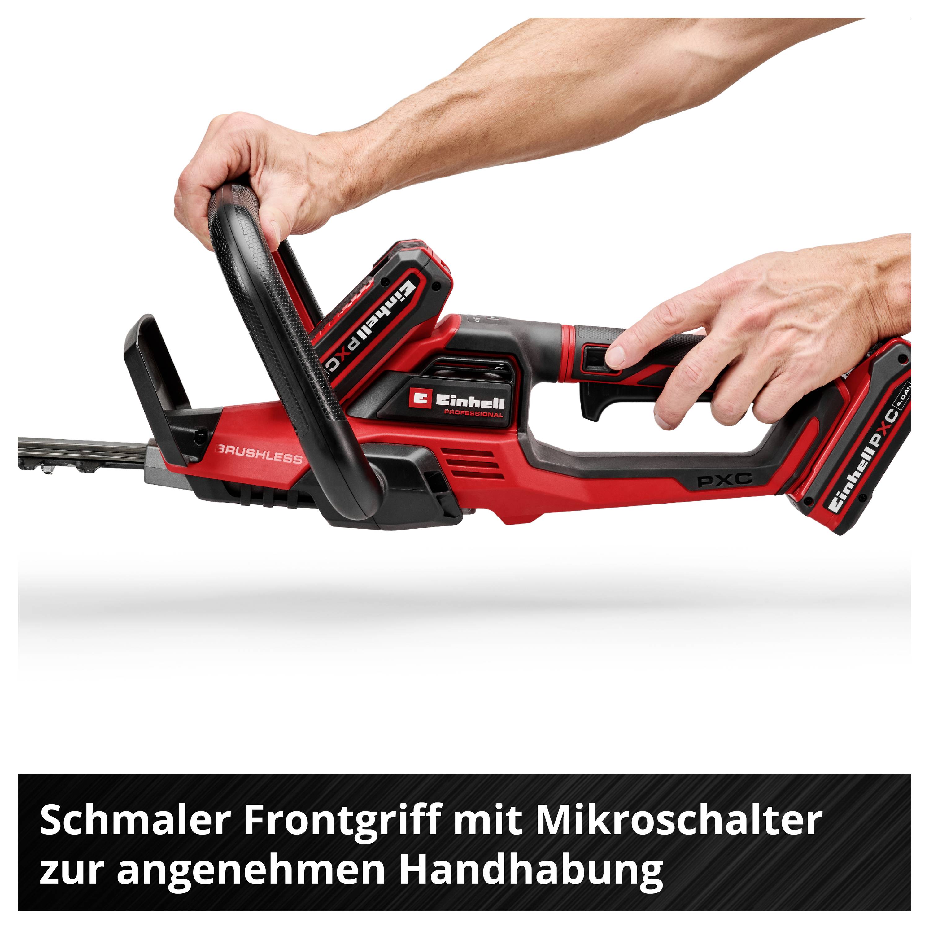 Akku-Heckenschere mit zwei Händen bedient; Hinweistext: 'Schmaler Frontgriff mit Mikroschalter zur angenehmen Handhabung'.