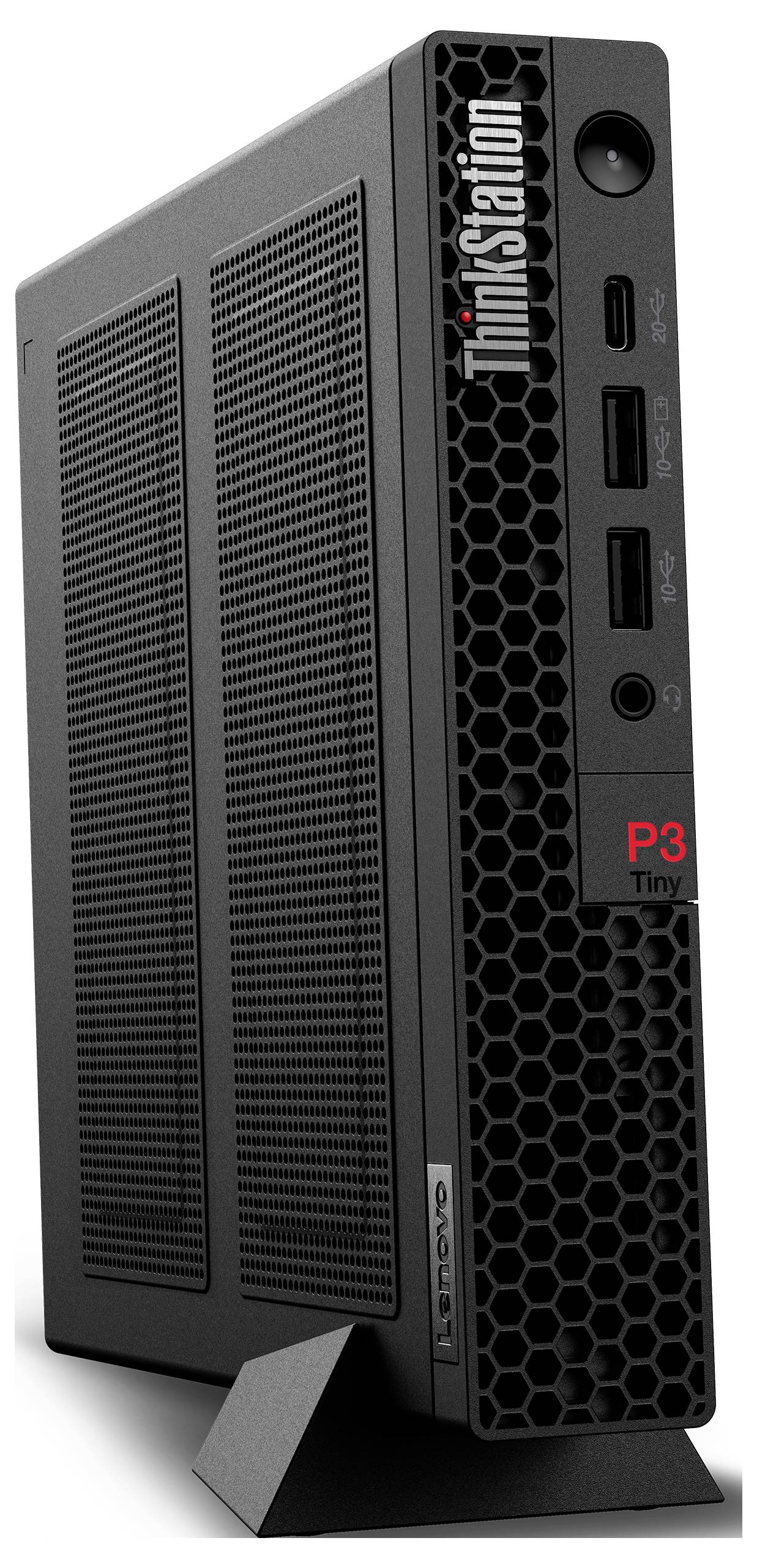 Schwarzer Lenovo ThinkStation P3 Tiny Mini-Desktop-Tower auf einem Ständer, schräg von vorne links gezeigt, mit sichtbaren Frontanschlüssen und sichtbarem Wabenrost.