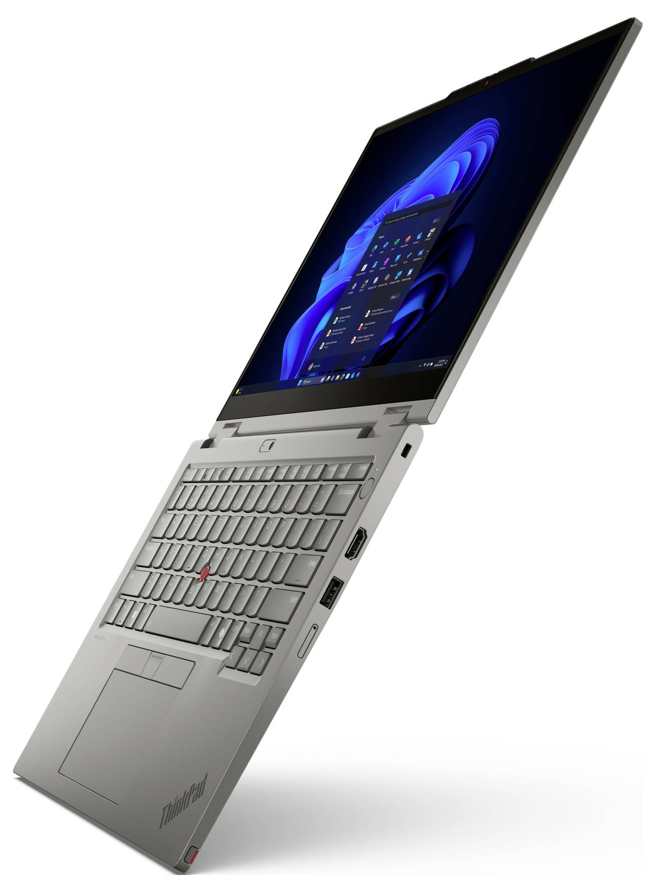 Laptop mit 360-Grad-Drehdesign mit Touchscreen-Display und vollständiger Tastatur, schräg vor weißem Hintergrund dargestellt.