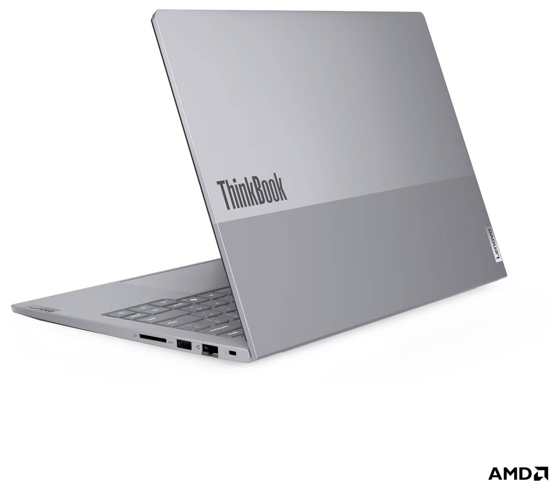 Silberner Lenovo ThinkBook Laptop, geöffnet, in einer hinteren Dreiviertelperspektive dargestellt, mit sichtbarem AMD-Branding in der unteren rechten Ecke.