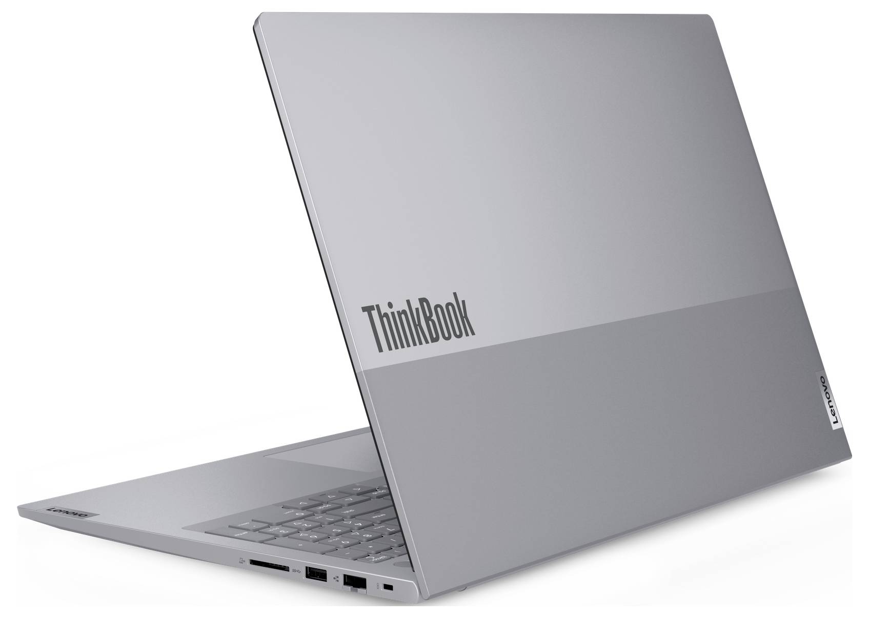 Silberner Lenovo ThinkBook-Laptop, teilweise geöffnet auf weißem Hintergrund, mit dem ThinkBook-Logo auf dem Deckel sichtbar.