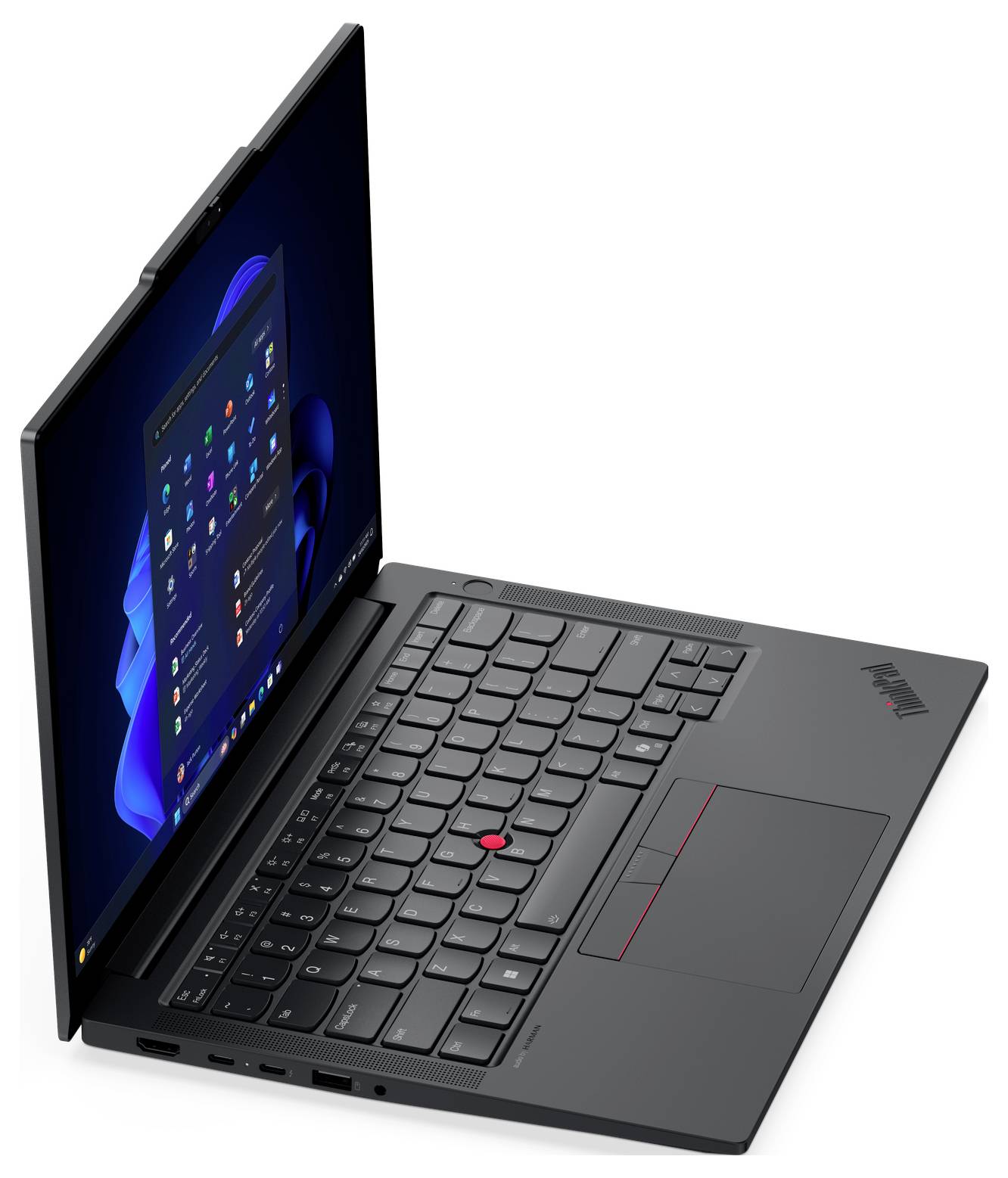 Aufgeklappter Laptop-Computer mit Windows-Desktop auf dem Bildschirm angezeigt, in einem Winkel auf weißem Hintergrund dargestellt.