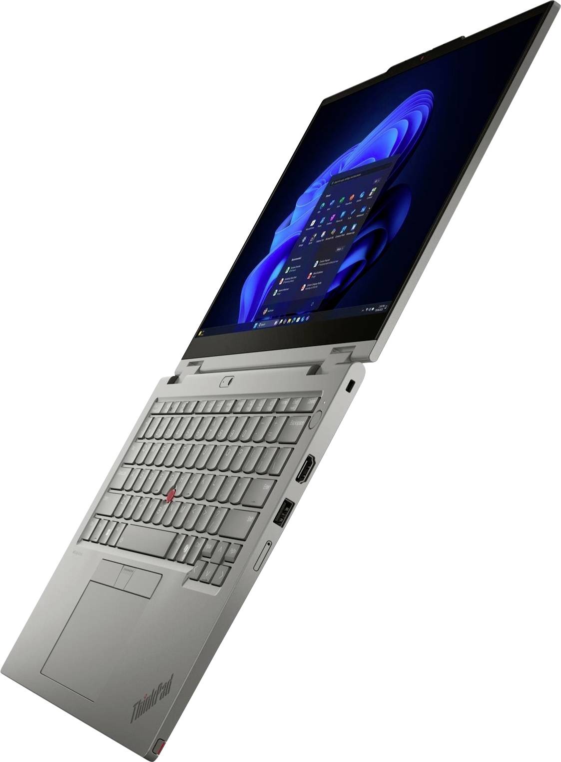 Silberner ThinkPad-Laptop, der im Winkel offen angezeigt wird, mit Tastatur, Trackpad und Bildschirm, auf dem ein blauer Windows-Desktop angezeigt wird.