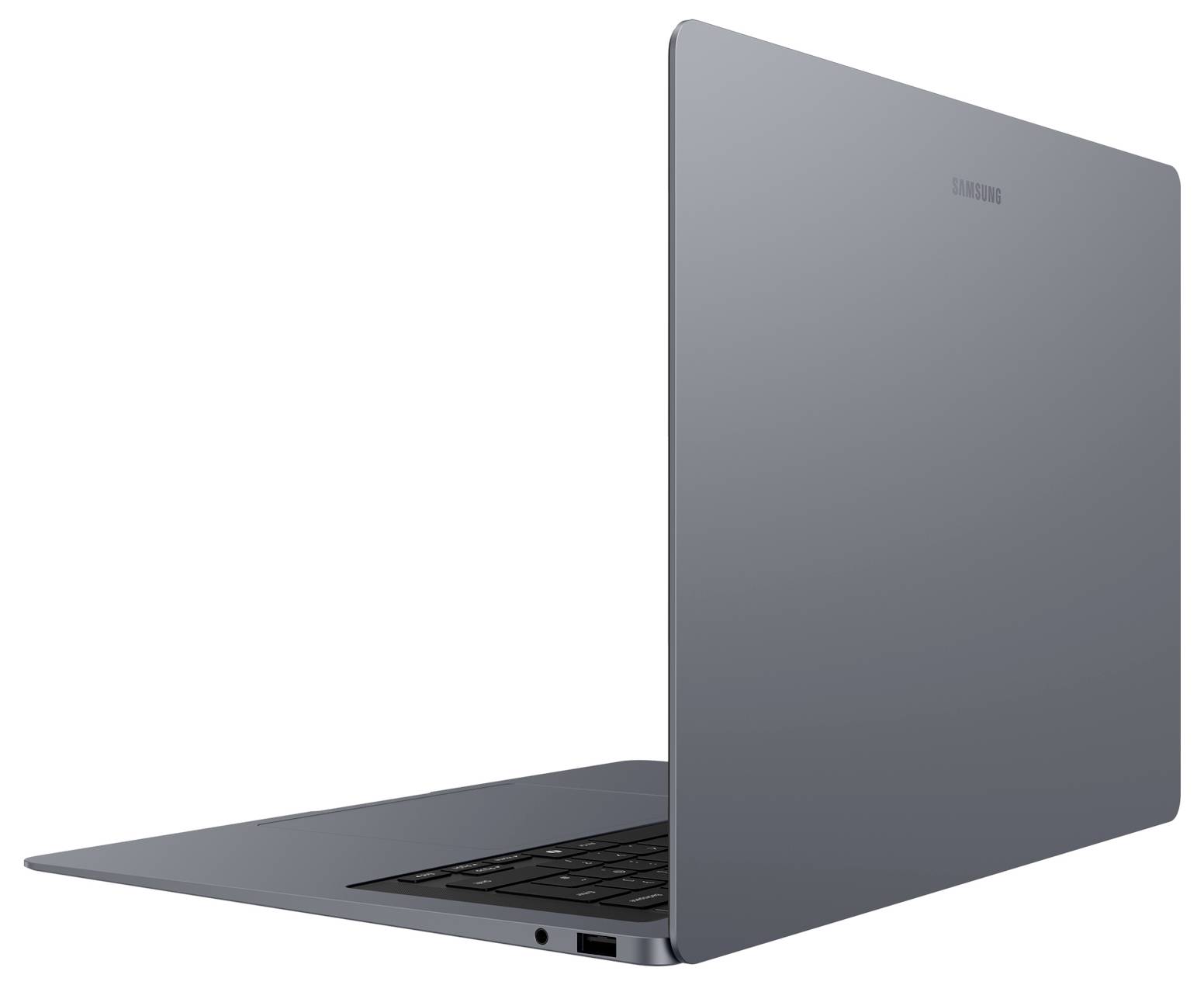 Grauer Samsung-Laptop, teilweise geöffnet, auf weißem Hintergrund, von der hinteren linken Seite betrachtet.
