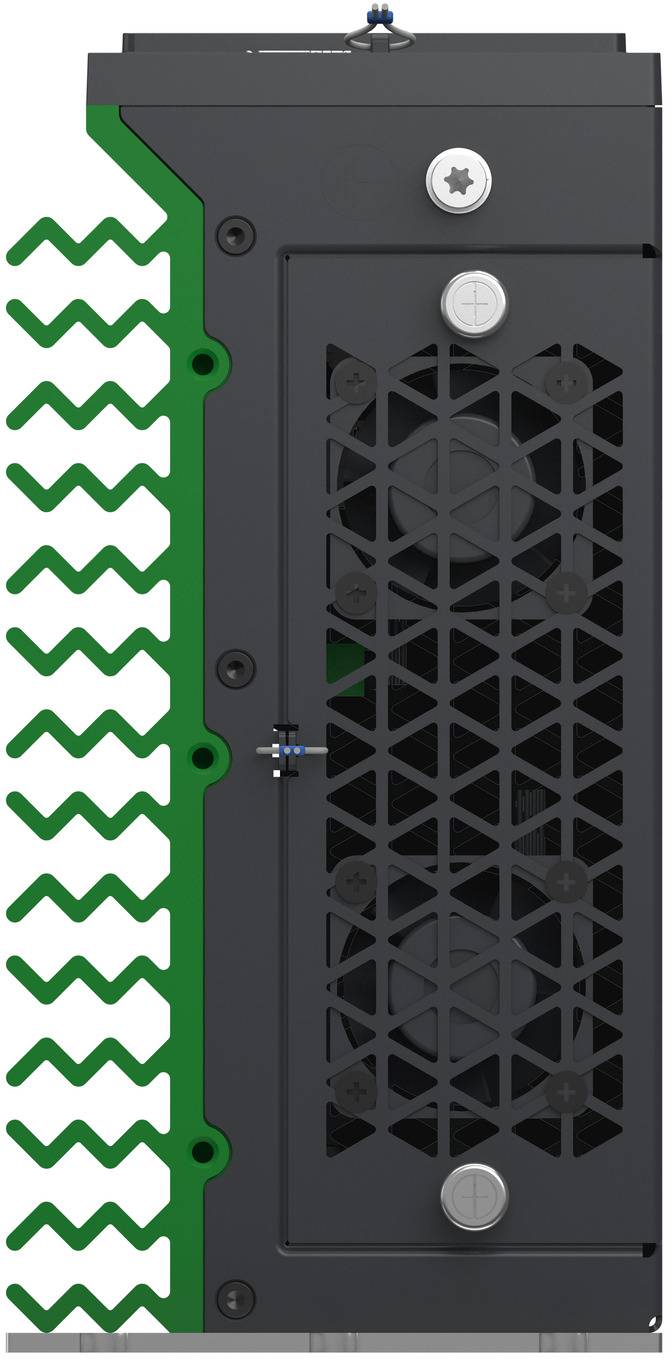Schwarzes elektronisches Gerät oder Hardware-Modul mit belüftetem Frontpanel und grüner Seiteneinfassung, dargestellt vor weißem Hintergrund.