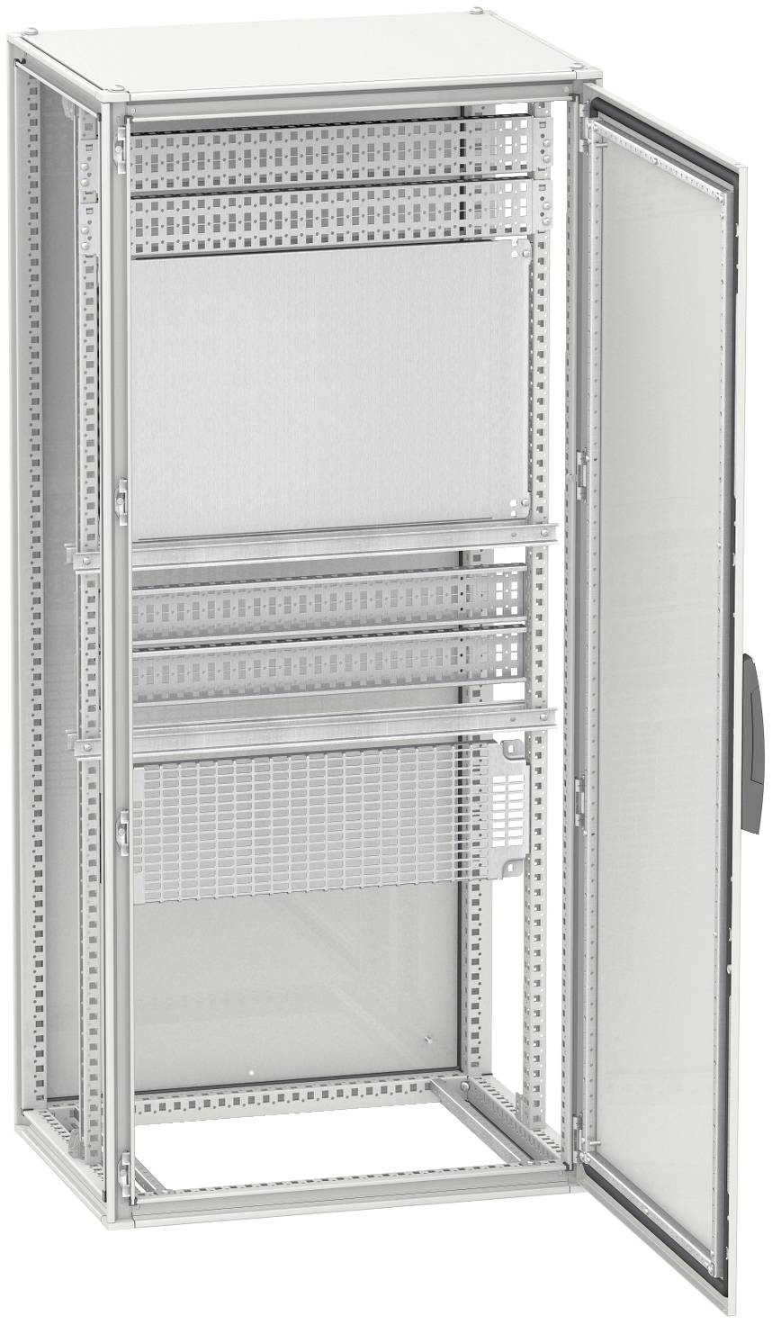 Offener Metallgerätegehäuseschrank mit nach vorne geöffneter Tür, der leere Montageschienen und Lüftungspanels im Inneren zeigt.