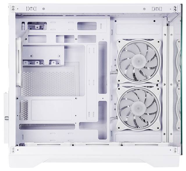 Schwarzes Computergehäuse von der Seite gezeigt, mit leerem Inneren für Motherboard, Laufwerke und Kühlkomponenten.