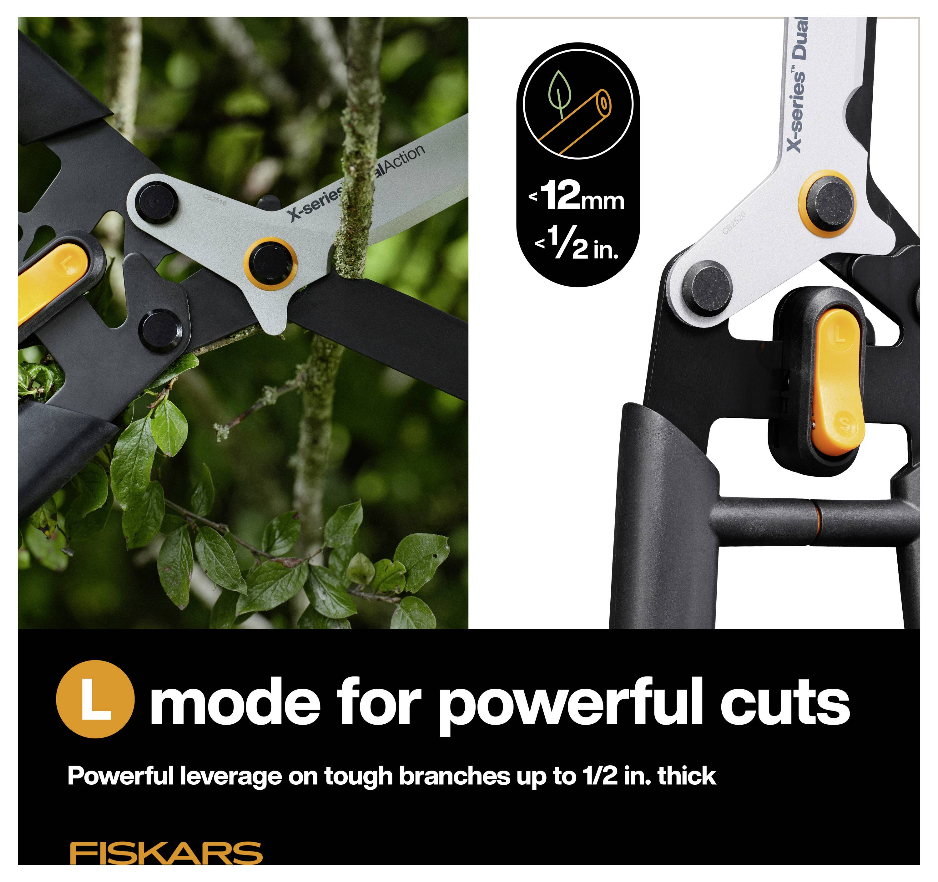 Fiskars L-Modus-Baumschere schneidet einen Ast ab, mit Beschriftung für Äste bis 1/2 Zoll dick und Text „Modus für kraftvolle Schnitte