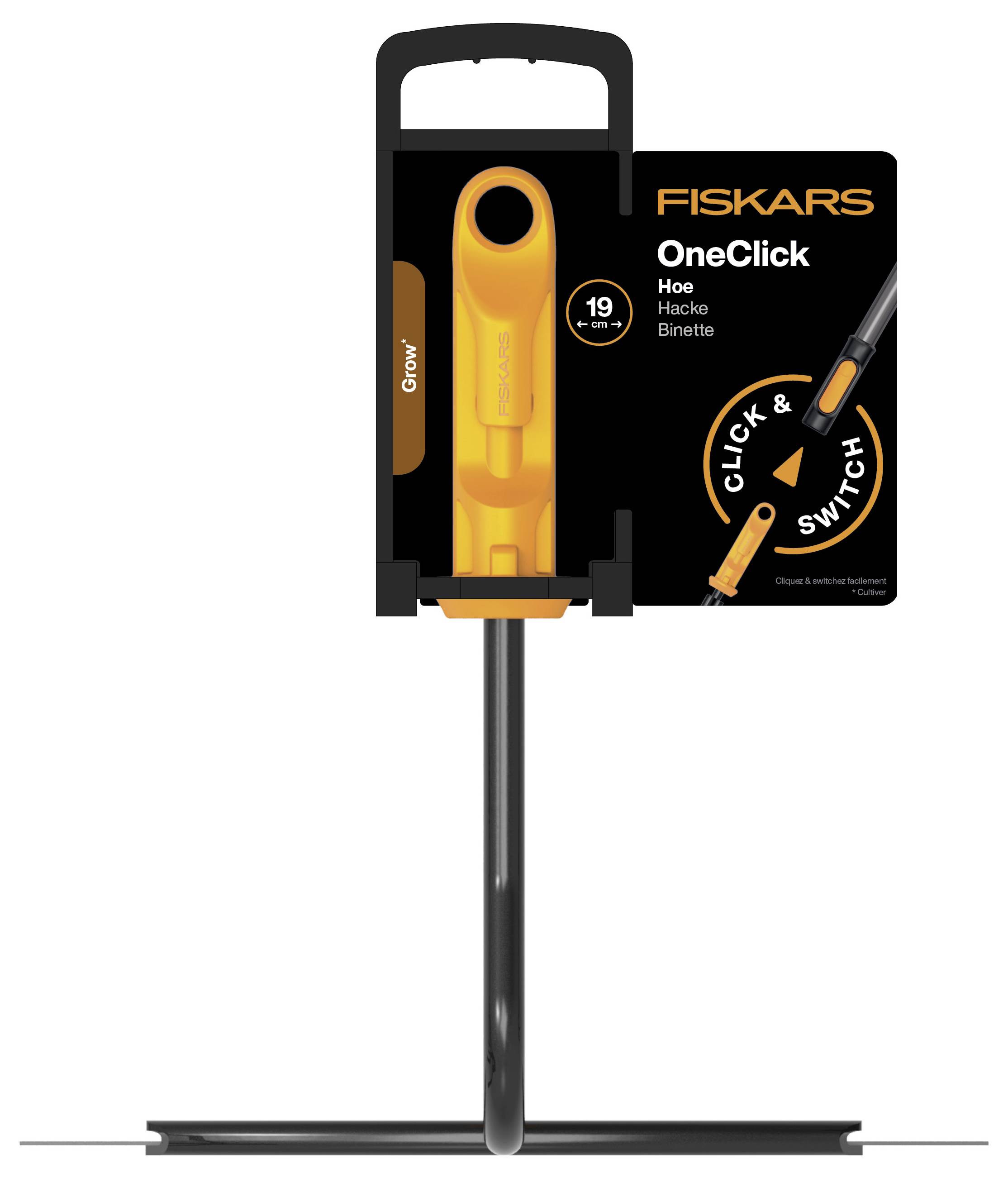 Fiskars OneClick Hacke mit orangem Griff, schwarzem Schaft und flacher Klinge, gezeigt in Verpackung mit 'Click & Switch' Branding.