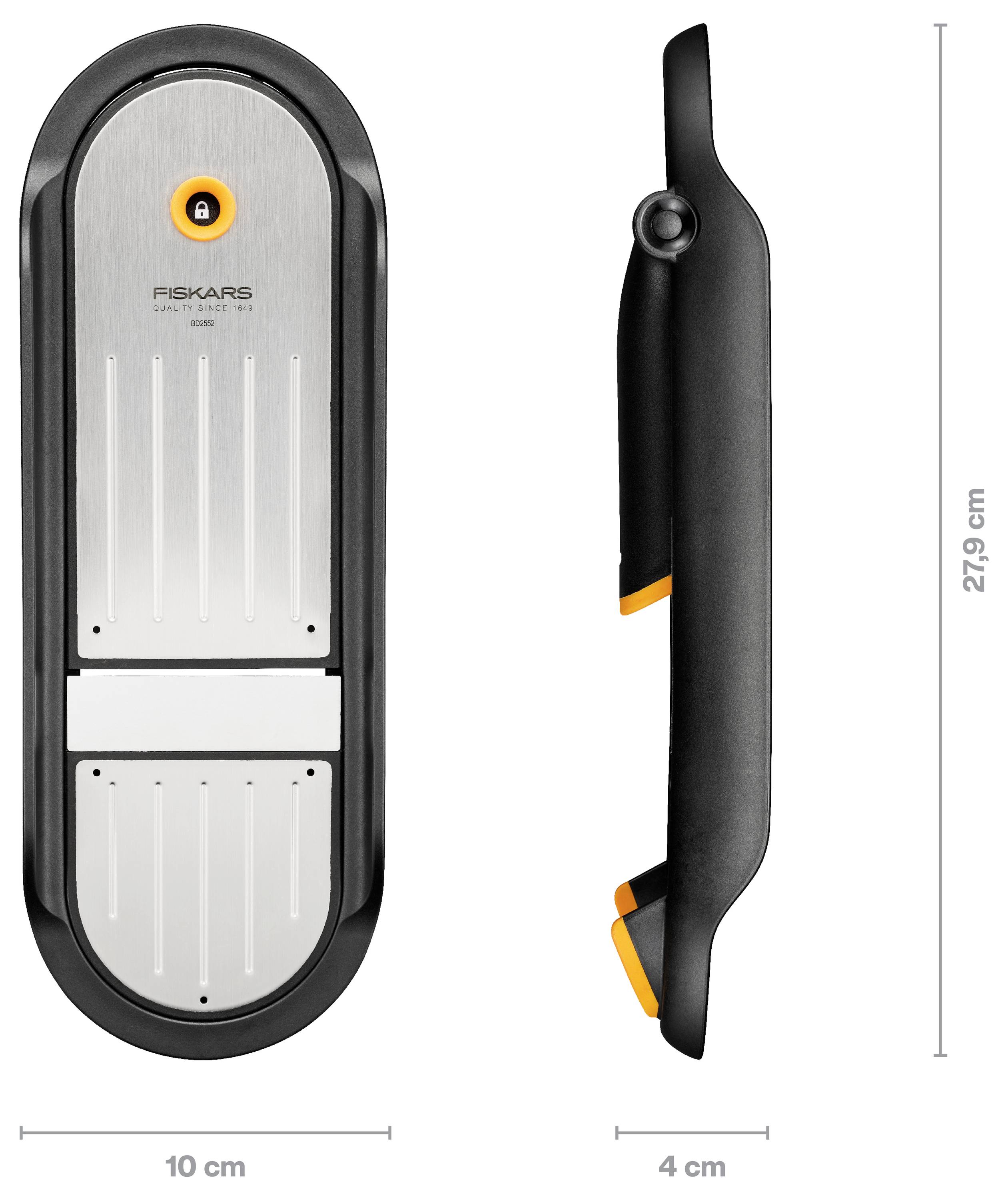 Fiskars Küchenmandoline mit Ansichten von vorne und von der Seite, mit Sicherheitsverriegelung und beschrifteten Abmessungen von 27,9 cm Länge, 10 cm Breite und 4 cm Tiefe.