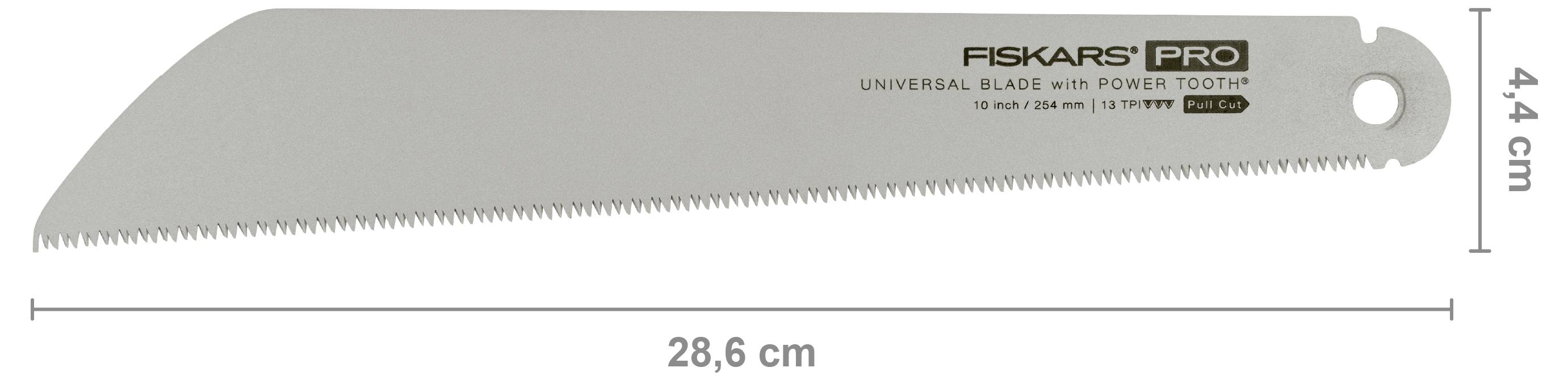 Fiskars Pro Universal-Sägeblatt-Handsäge, 28,6 cm lang und 4,4 cm hoch, gezeigt in Seitenansicht mit gezahnter Schneidkante und Aufhängeloch.