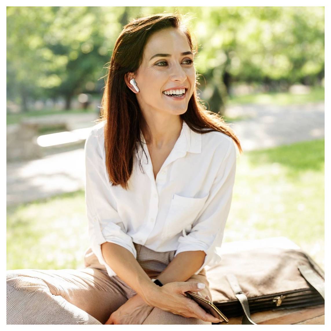 Hama Action One On Ear Kopfhörer Bluetooth® Weiß Ladecase Telefon