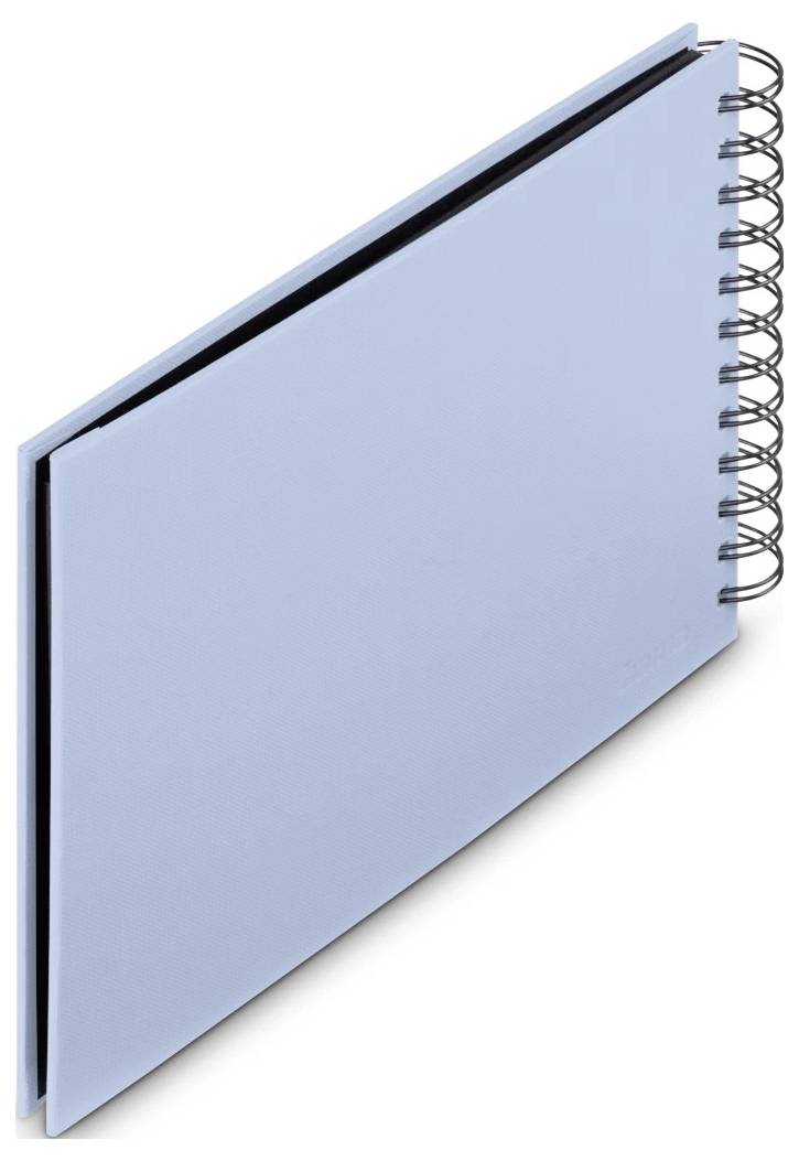 Hellblau spiralgebundenes Notizbuch oder Skizzenbuch mit leerem Umschlag auf weißem Hintergrund.