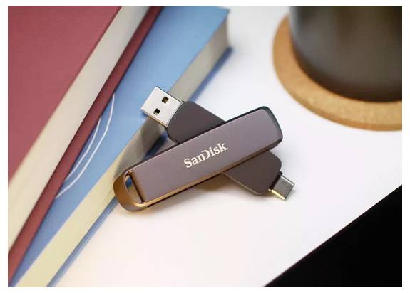 SanDisk Extreme Pro USB-Stick 1TB Schwarz SDDDE1-1T00-G46 USB-A (USB 3.2 Gen 1), USB-C®